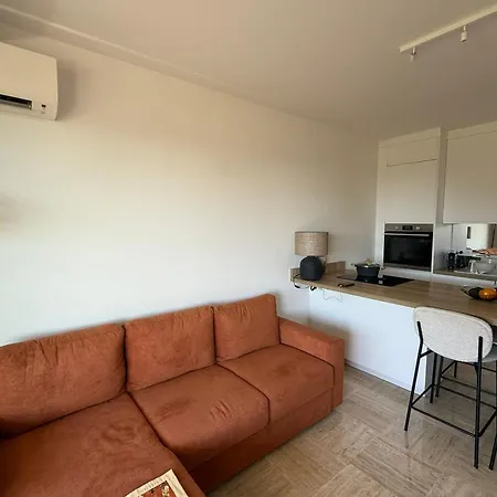 Σπίτι διακοπών Beautiful 2-bedroom With Sea View - Swimming Pool - Tennis Court *