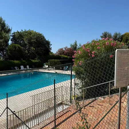 Beautiful 2-bedroom With Sea View - Swimming Pool - Tennis Court Σπίτι διακοπών