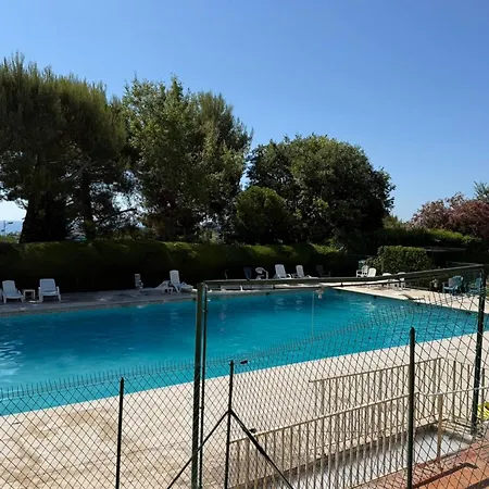 Beautiful 2-bedroom With Sea View - Swimming Pool - Tennis Court Villeneuve-Loubet