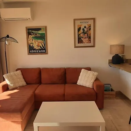 Beautiful 2-bedroom With Sea View - Swimming Pool - Tennis Court Villeneuve-Loubet