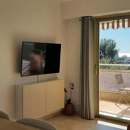 Beautiful 2-bedroom With Sea View - Swimming Pool - Tennis Court Σπίτι διακοπών *