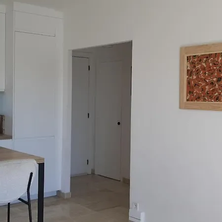 Beautiful 2-bedroom With Sea View - Swimming Pool - Tennis Court Σπίτι διακοπών